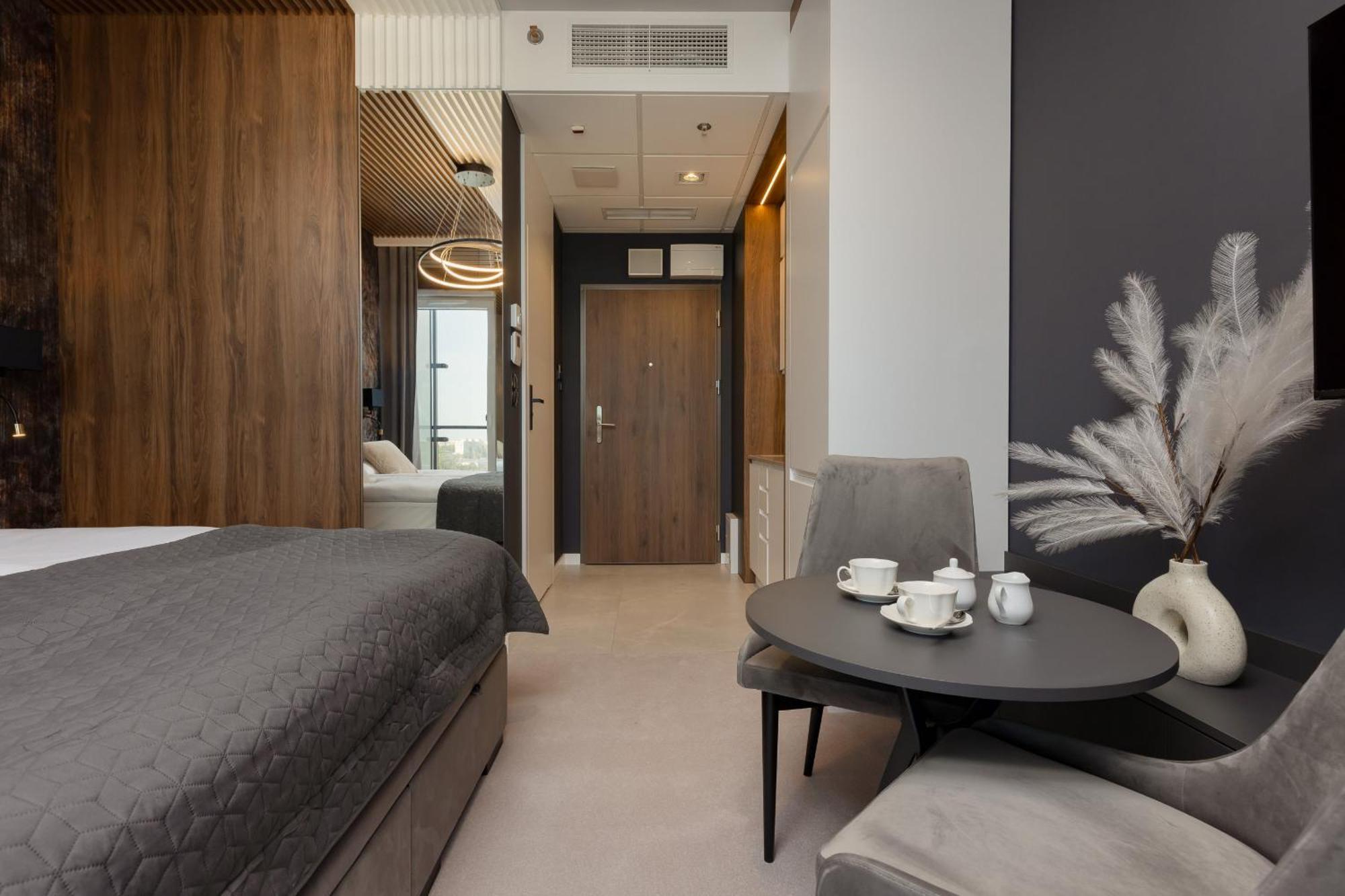 Exceptional Business Apartments By Noclegi Renters Warsaw Ngoại thất bức ảnh